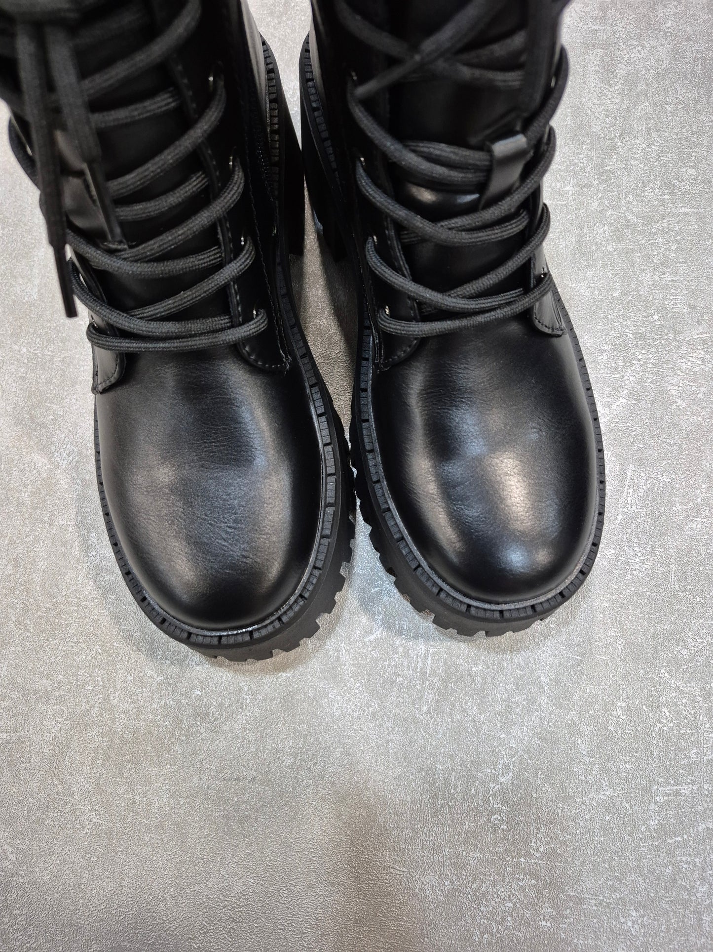 Bottines similicuir pour femmes