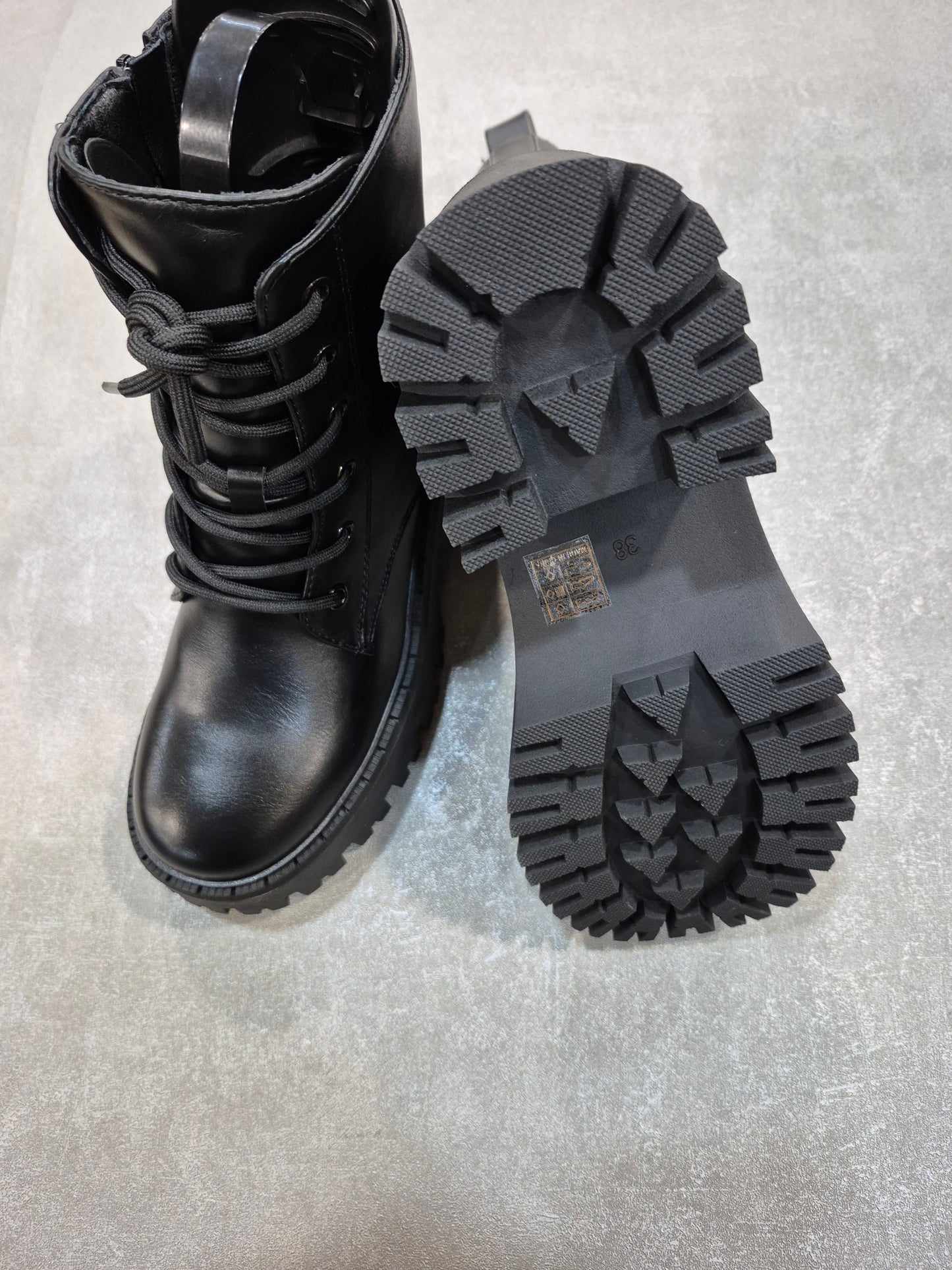 Bottines similicuir pour femmes