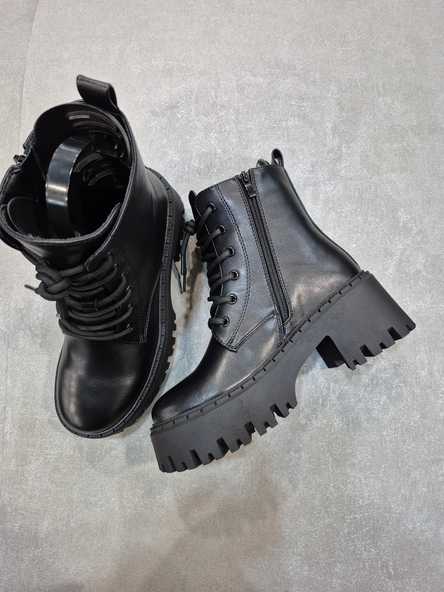 Bottines similicuir pour femmes