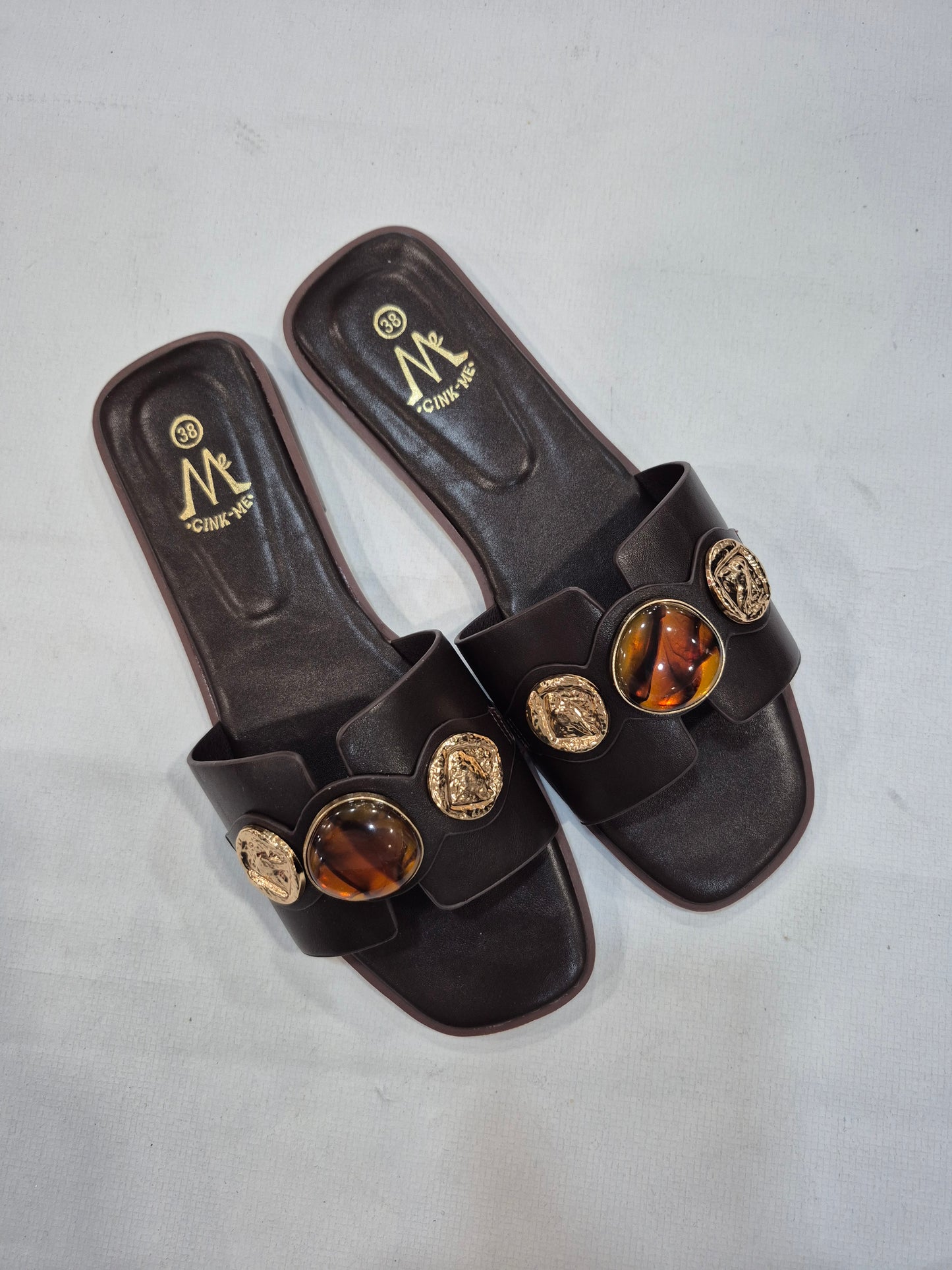 Sandales plates confort femme Noir & Marron