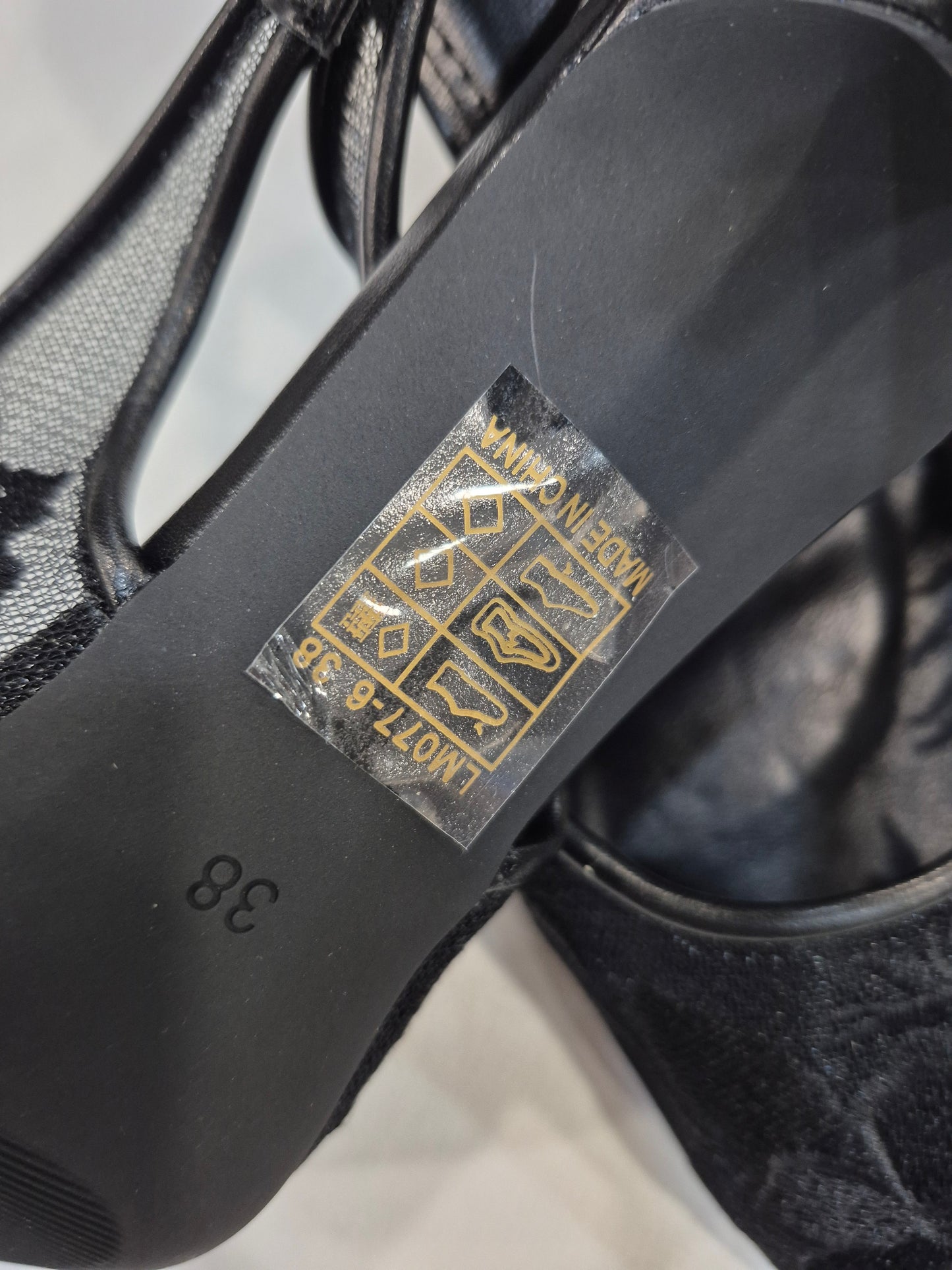 Escarpins Slingback Brodés Élégants – Noir & Doré | Talon 8 cm | Tailles 36–41