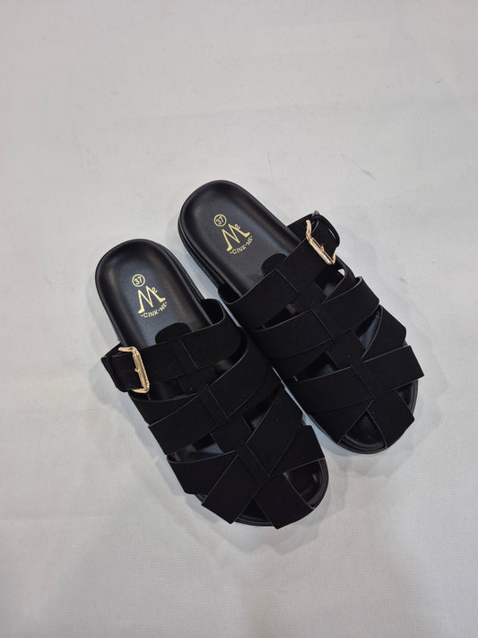Sandales plates femme noires à brides croisées avec boucle dorée (Tailles 36–41)