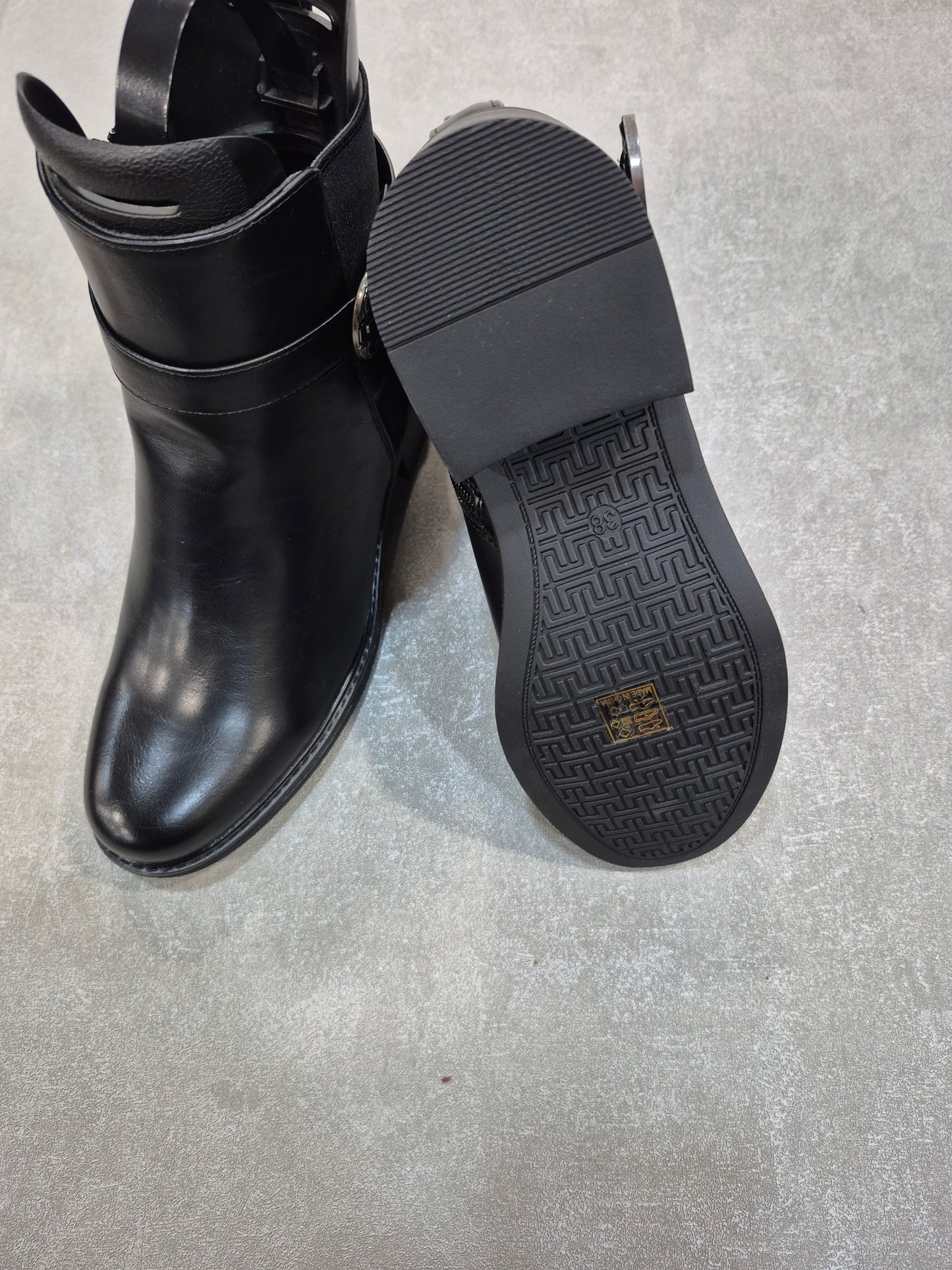 Bottines similicuir pour femmes