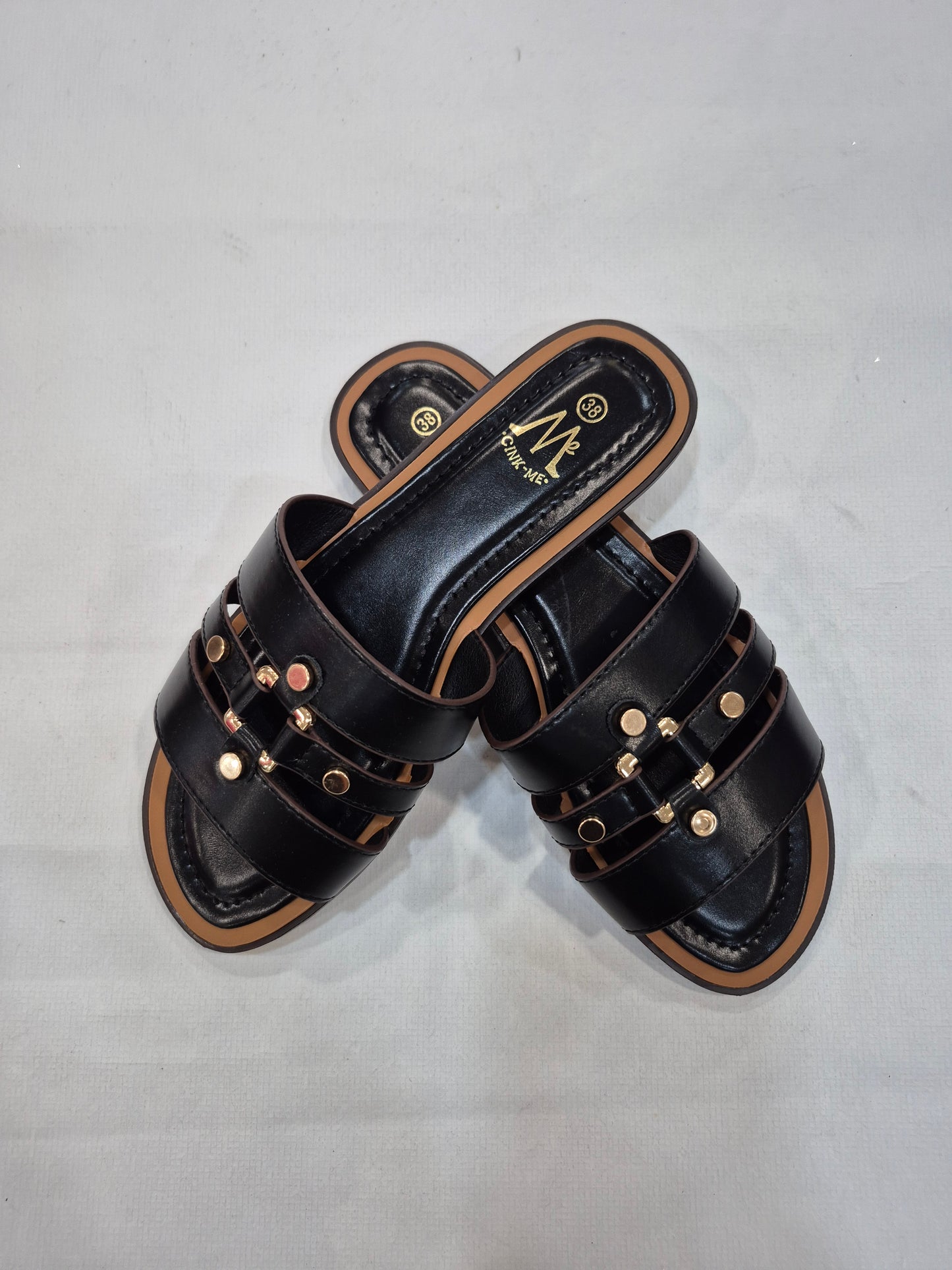 Claquettes chic ✨ Noir & Doré