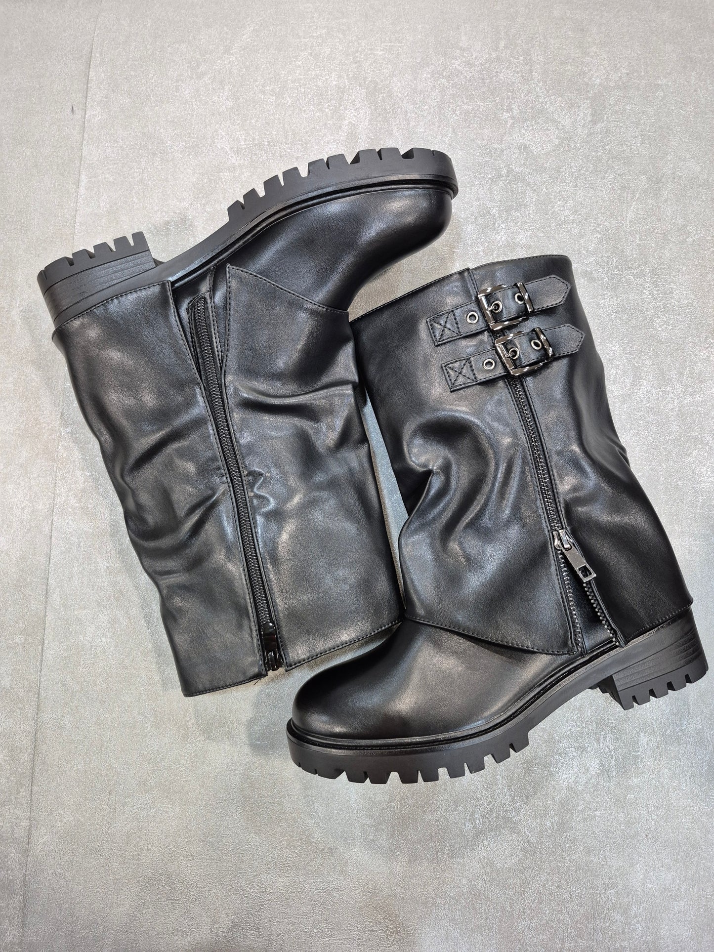 Bottes similicuir pour femmes